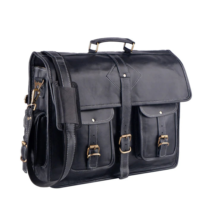The Retro Black + FREE Toiletry Bag