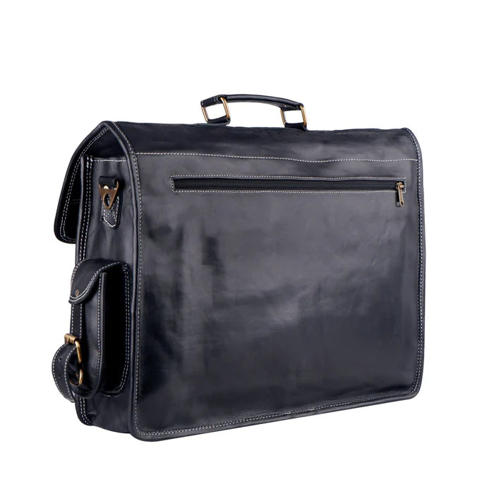 The Retro Black + FREE Toiletry Bag