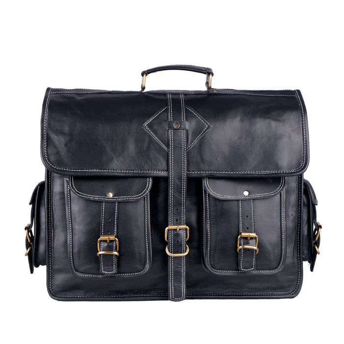 The Retro Black + FREE Toiletry Bag