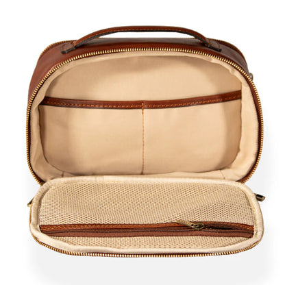 Benju Leather Dopp Bag With Zipper